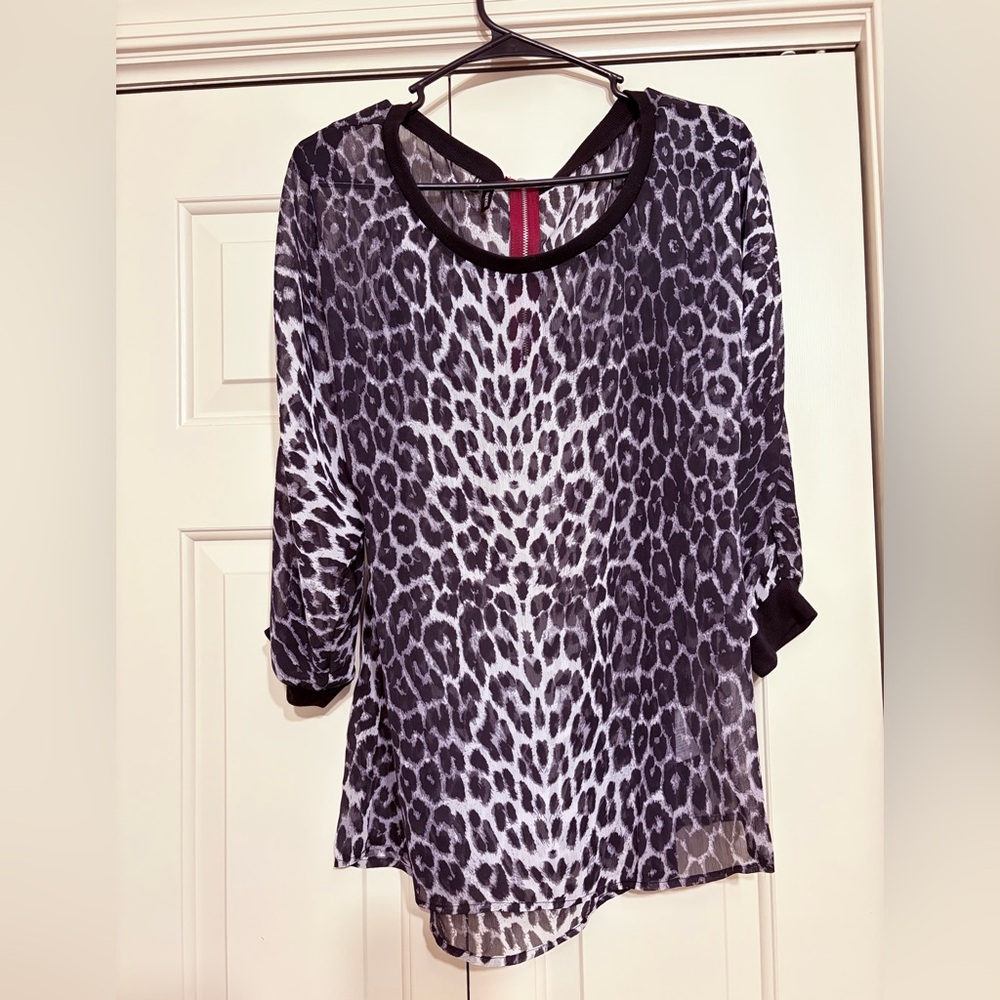 Maurice’s Women's Top (sheer)